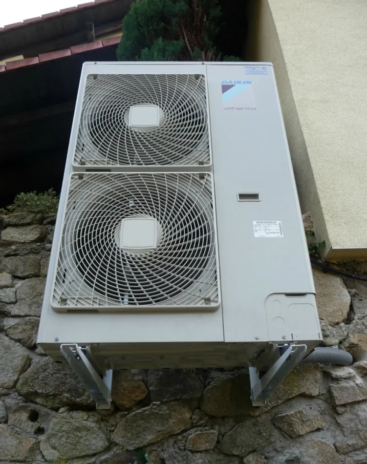 Tepelné čerpadlo vzduch voda Daikin Altherma LT 16kW s chladením rodinný dom Svätý Jur