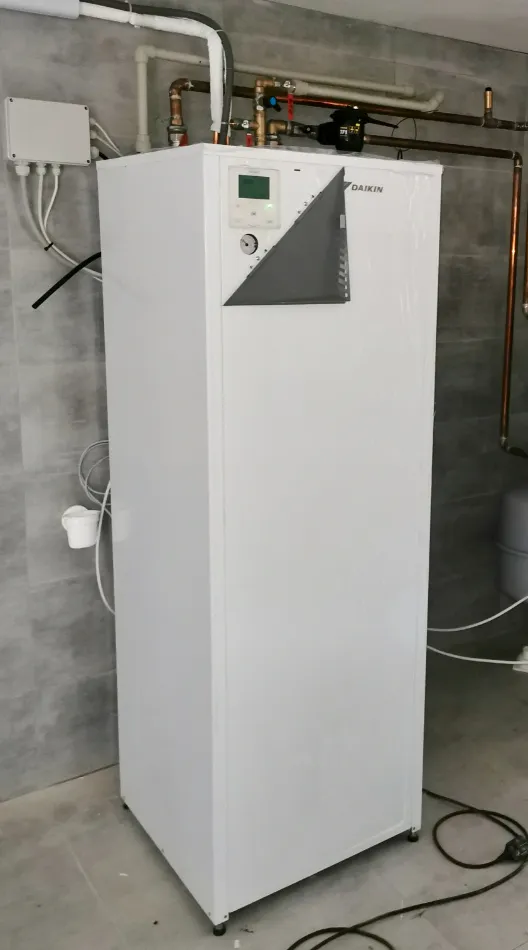 Tepelné čerpadlo vzduch voda Daikin Altherma LT 1kW rodinný dom Oravské Veselé