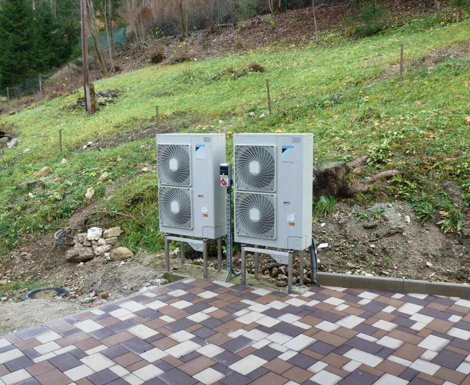 Tepelné čerpadlo vzduch voda Daikin Altherma LT 2 x 16kW rodinný dom Ľubochňa