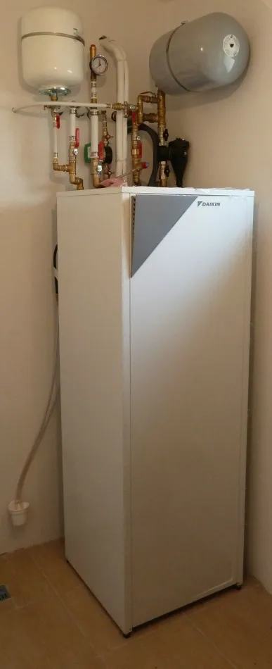 Tepelné čerpadlo vzduch voda Daikin Altherma LT 6kW rodinný dom Belá-Dulice