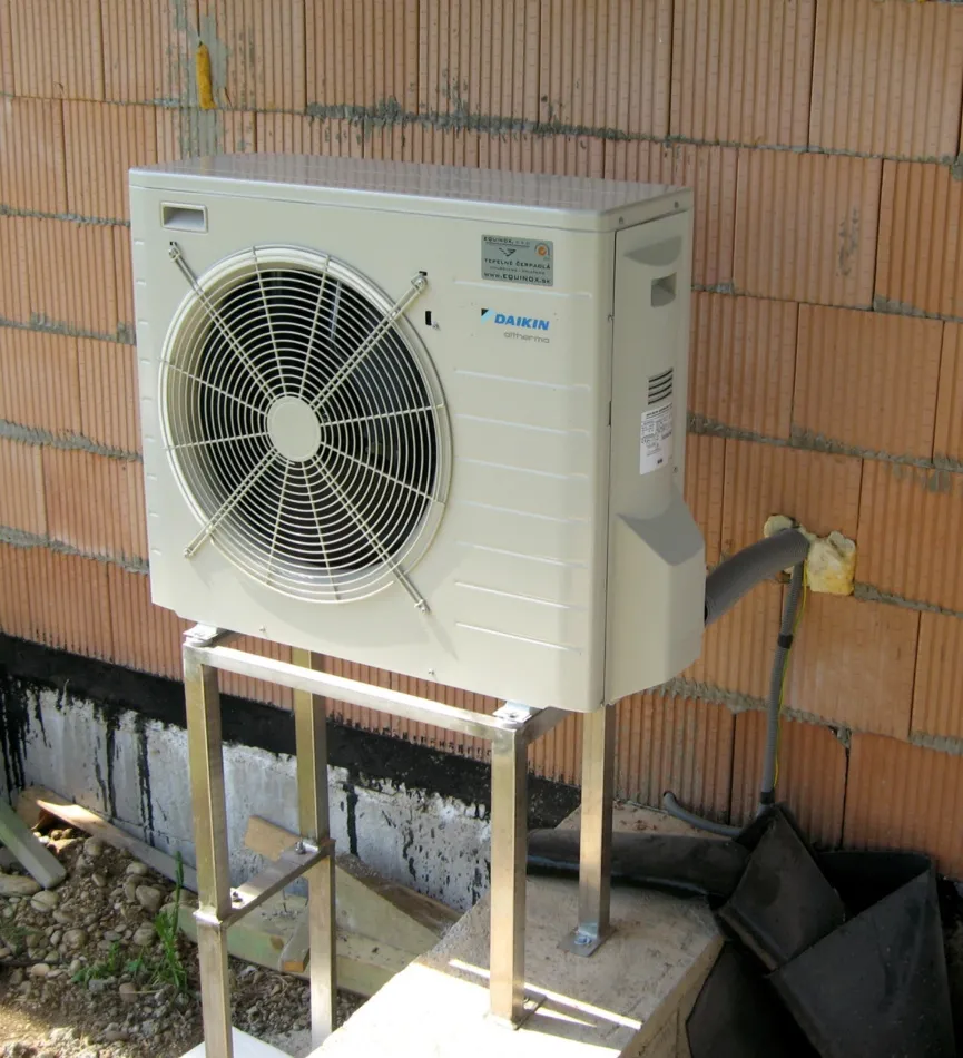 Tepelné čerpadlo vzduch voda Daikin Altherma LT 6kW rodinný dom Borčice