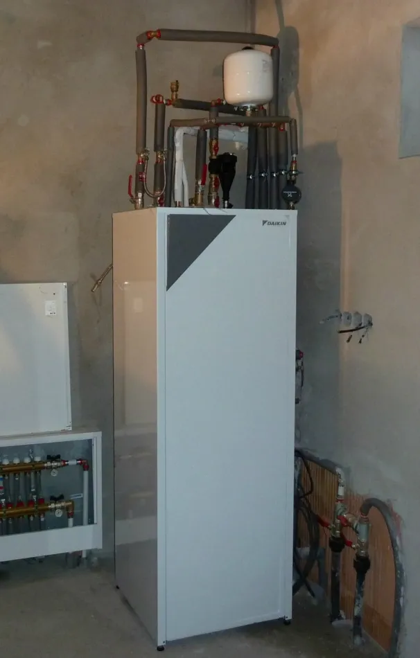 Tepelné čerpadlo vzduch voda Daikin Altherma LT 6kW rodinný dom Deutsch Jahrdorf