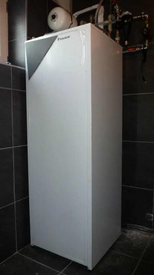 Tepelné čerpadlo vzduch voda Daikin Altherma LT 6kW rodinný dom Hruštín