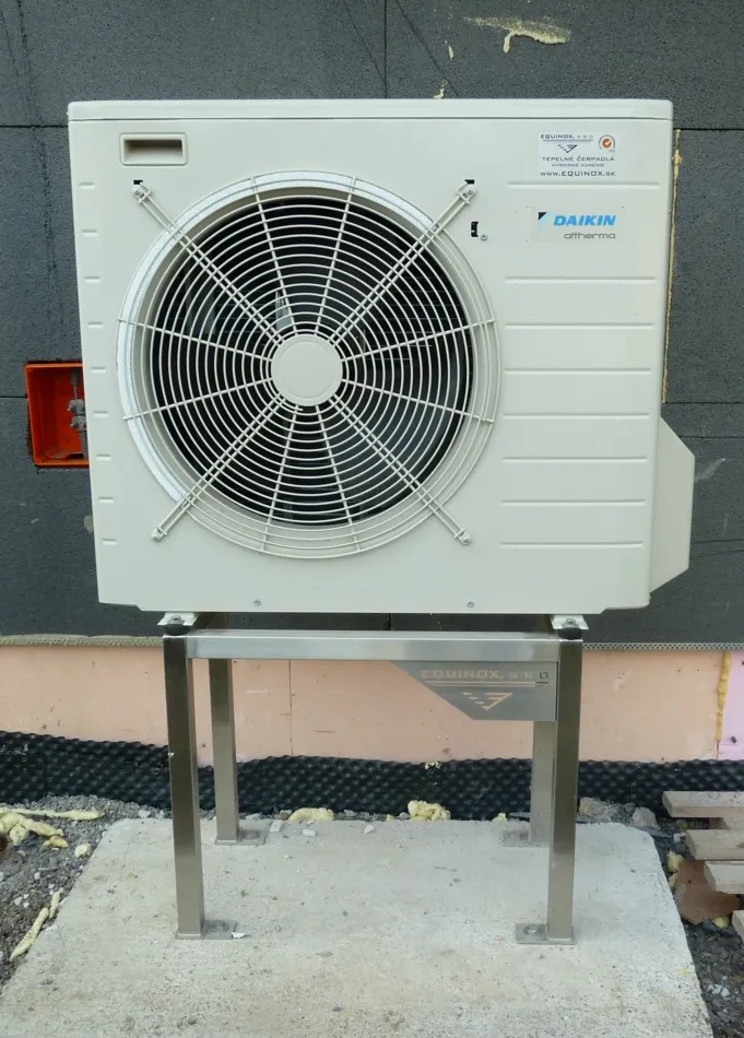 Tepelné čerpadlo vzduch voda Daikin Altherma LT 6kW rodinný dom Lopej