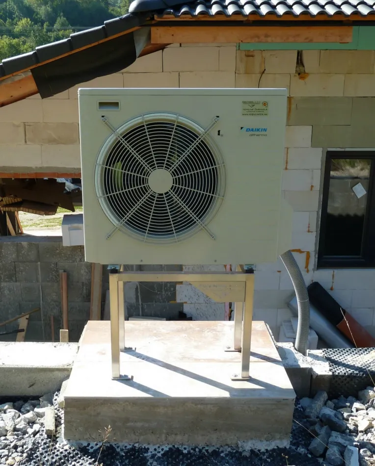 Tepelné čerpadlo vzduch voda Daikin Altherma LT 6kW rodinný dom Ľubietová