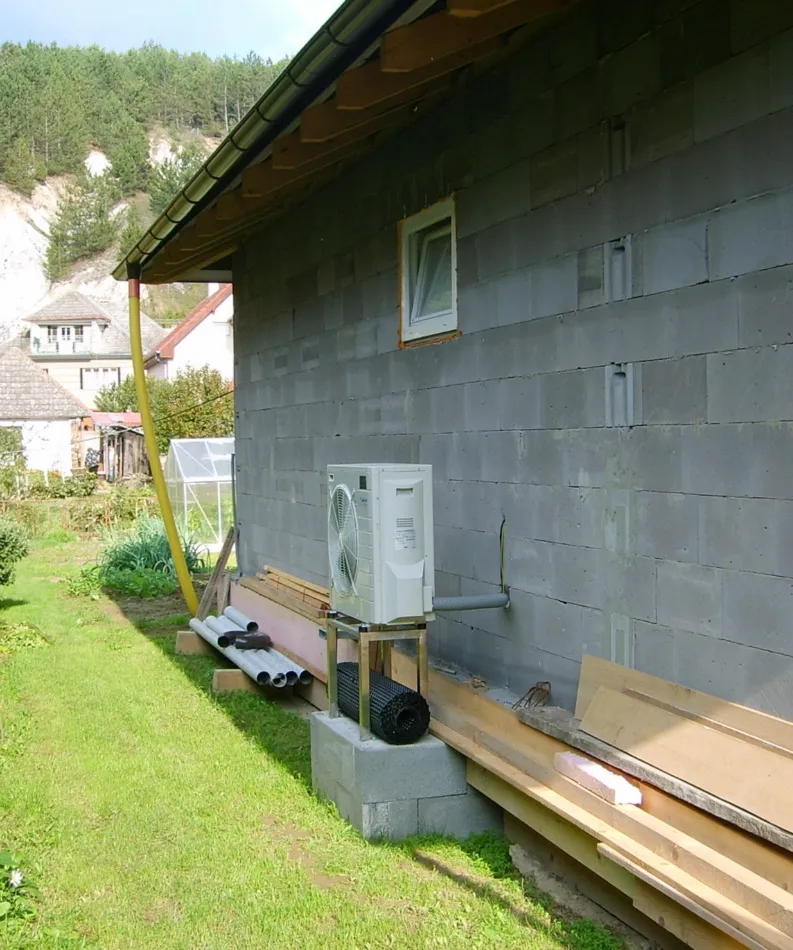 Tepelné čerpadlo vzduch voda Daikin Altherma LT 6kW rodinný dom Modrová