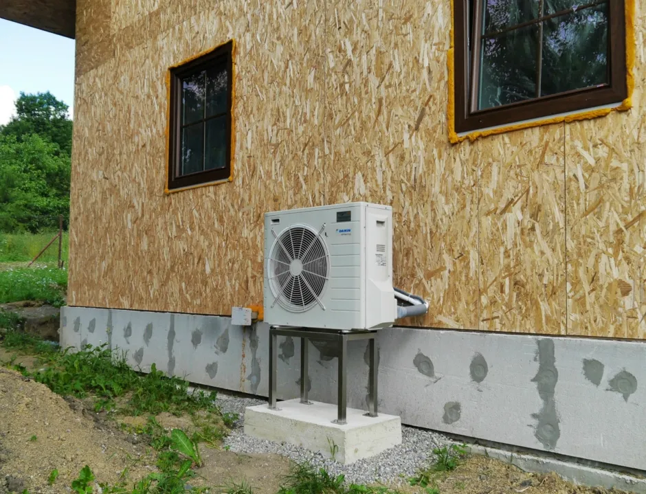 Tepelné čerpadlo vzduch voda Daikin Altherma LT 6kW rodinný dom Mojtín