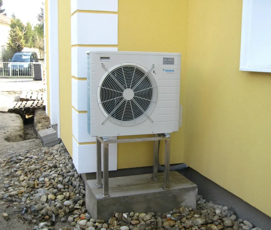 Tepelné čerpadlo vzduch voda Daikin Altherma LT 6kW rodinný dom Orth an der Donau 1