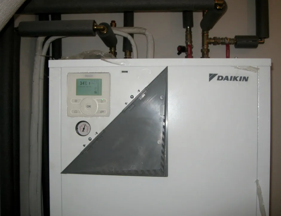 Tepelné čerpadlo vzduch voda Daikin Altherma LT 6kW rodinný dom Orth an der Donau 1