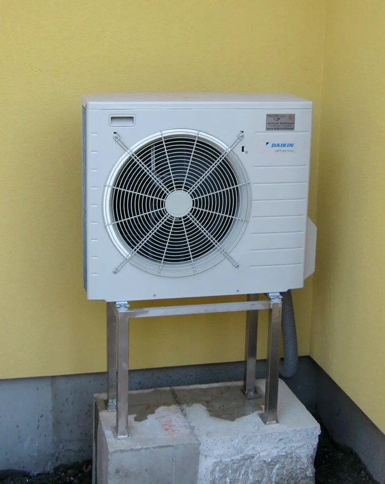 Tepelné čerpadlo vzduch voda Daikin Altherma LT 6kW rodinný dom Orth an der Donau 2