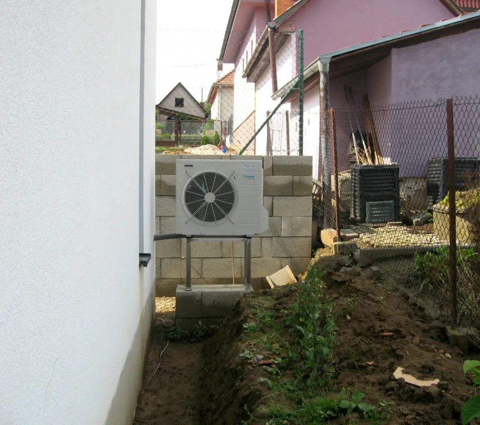 Tepelné čerpadlo vzduch voda Daikin Altherma LT 6kW rodinný dom Soblahov