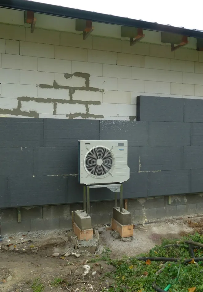 Tepelné čerpadlo vzduch voda Daikin Altherma LT 6kW rodinný dom Vlachy
