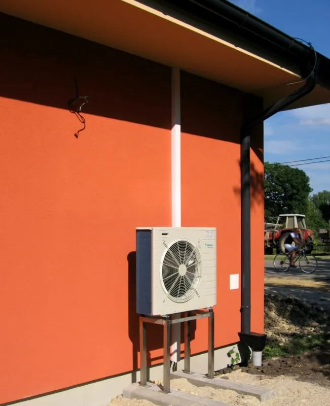 Tepelné čerpadlo vzduch voda Daikin Altherma LT 6kW rodinný dom Zurndorf