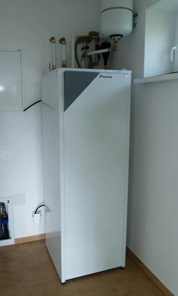 Tepelné čerpadlo vzduch voda Daikin Altherma LT 6kW s chladením RD Križovany nad Dudváhom