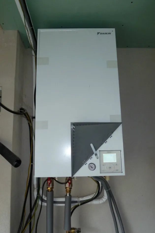 Tepelné čerpadlo vzduch voda Daikin Altherma LT 6kW s chladením rodinný dom Deutsch Jahrdorf