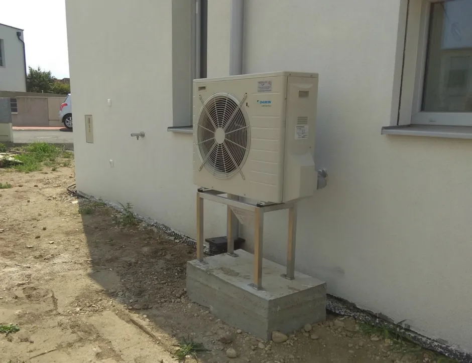 Tepelné čerpadlo vzduch voda Daikin Altherma LT 6kW s chladením rod. dom Untersiebenbrunn