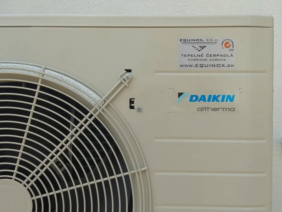Tepelné čerpadlo vzduch voda Daikin Altherma LT 6kW s chladením rod. dom Untersiebenbrunn
