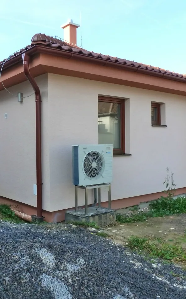 Tepelné čerpadlo vzduch voda Daikin Altherma LT 6kW s chladením rodinný dom Babiná