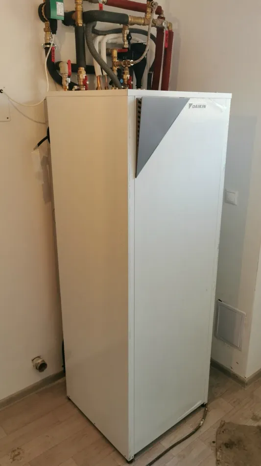 Tepelné čerpadlo vzduch voda Daikin Altherma LT 6kW s chladením rodinný dom Báhoň