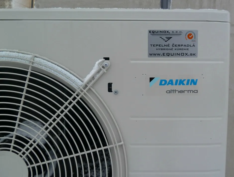 Tepelné čerpadlo vzduch voda Daikin Altherma LT 6kW s chladením rodinný dom Beckov