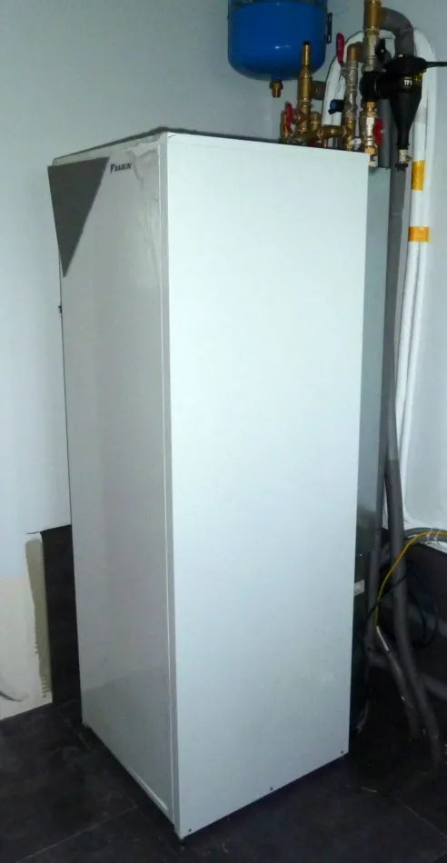 Tepelné čerpadlo vzduch voda Daikin Altherma LT 6kW s chladením rodinný dom Čečejovce