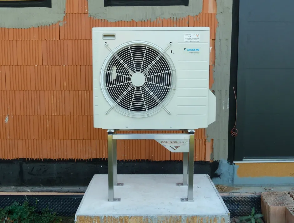 Tepelné čerpadlo vzduch voda Daikin Altherma LT 6kW s chladením rodinný dom Čeľadince