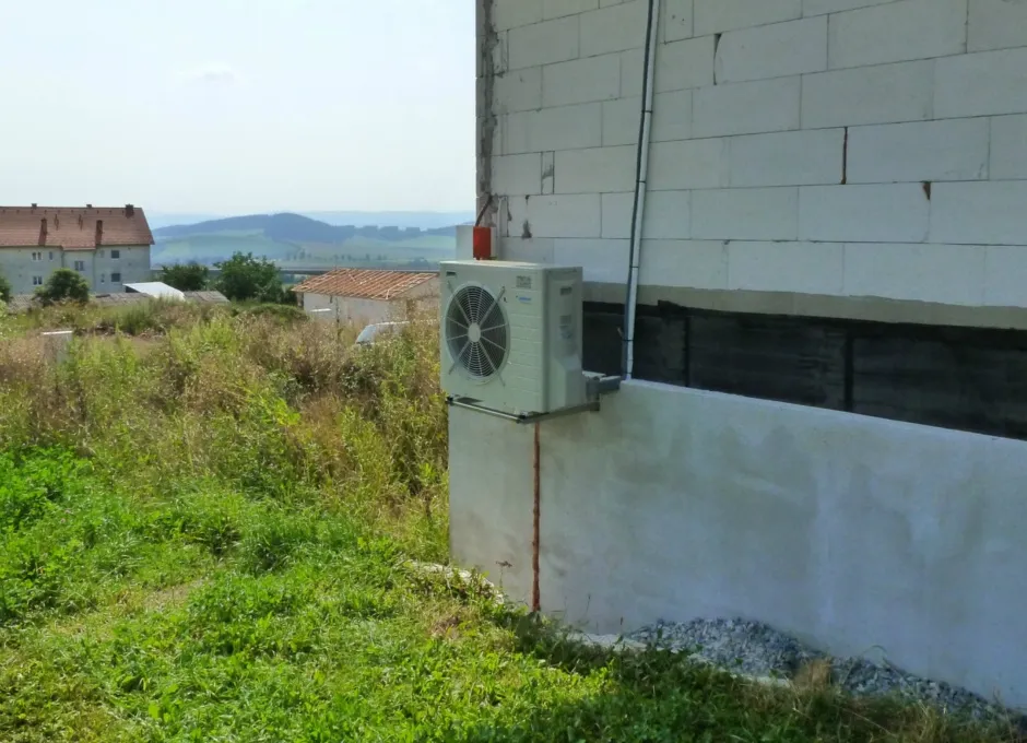 Tepelné čerpadlo vzduch voda Daikin Altherma LT 6kW s chladením rodinný dom Doľany