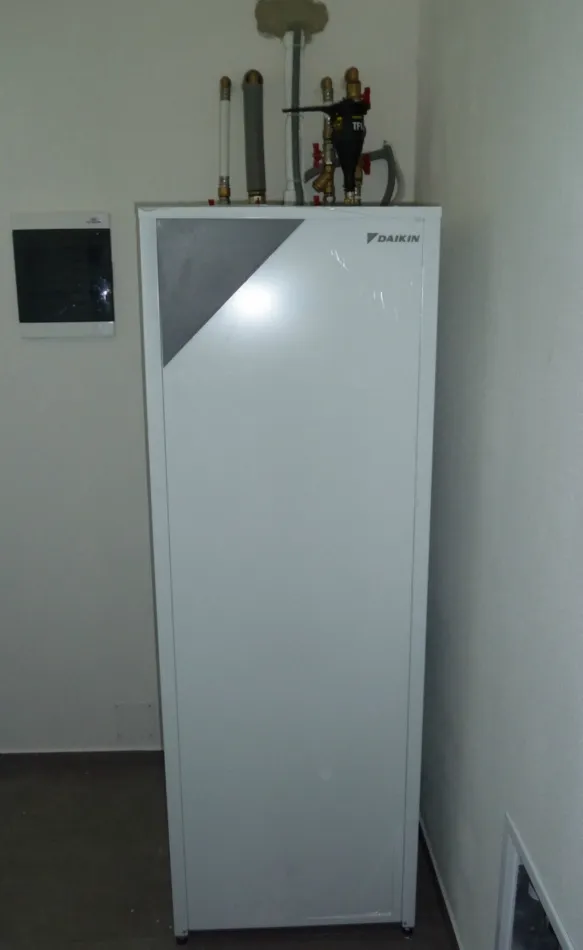 Tepelné čerpadlo vzduch voda Daikin Altherma LT 6kW s chladením rodinný dom Komjatice