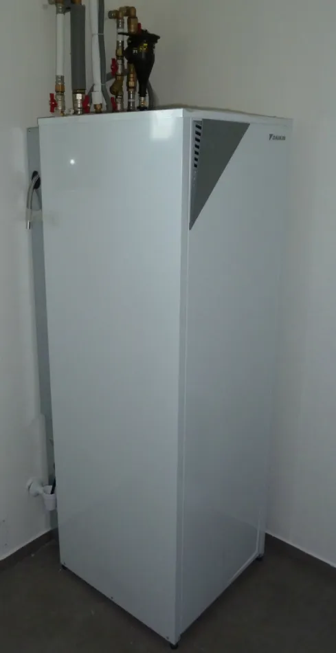 Tepelné čerpadlo vzduch voda Daikin Altherma LT 6kW s chladením rodinný dom Komjatice