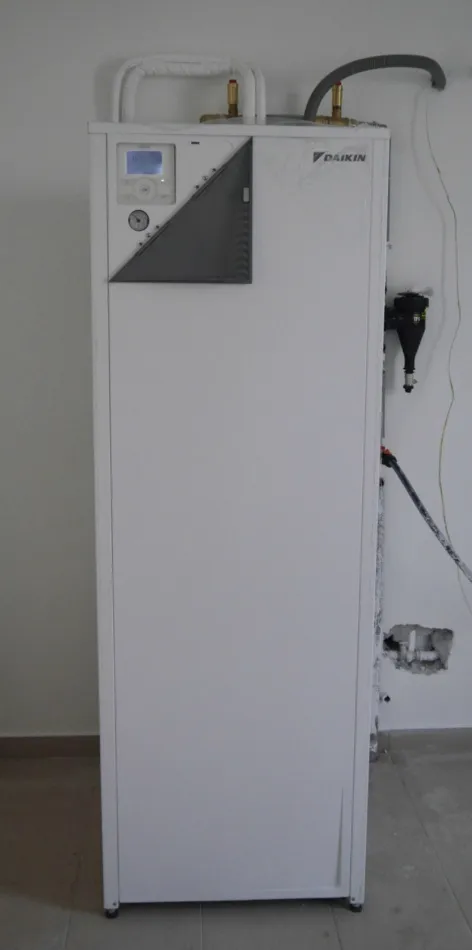 Tepelné čerpadlo vzduch voda Daikin Altherma LT 6kW s chladením rodinný dom Kremnička