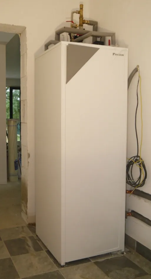 Tepelné čerpadlo vzduch voda Daikin Altherma LT 6kW s chladením rodinný dom Lednické Rovne