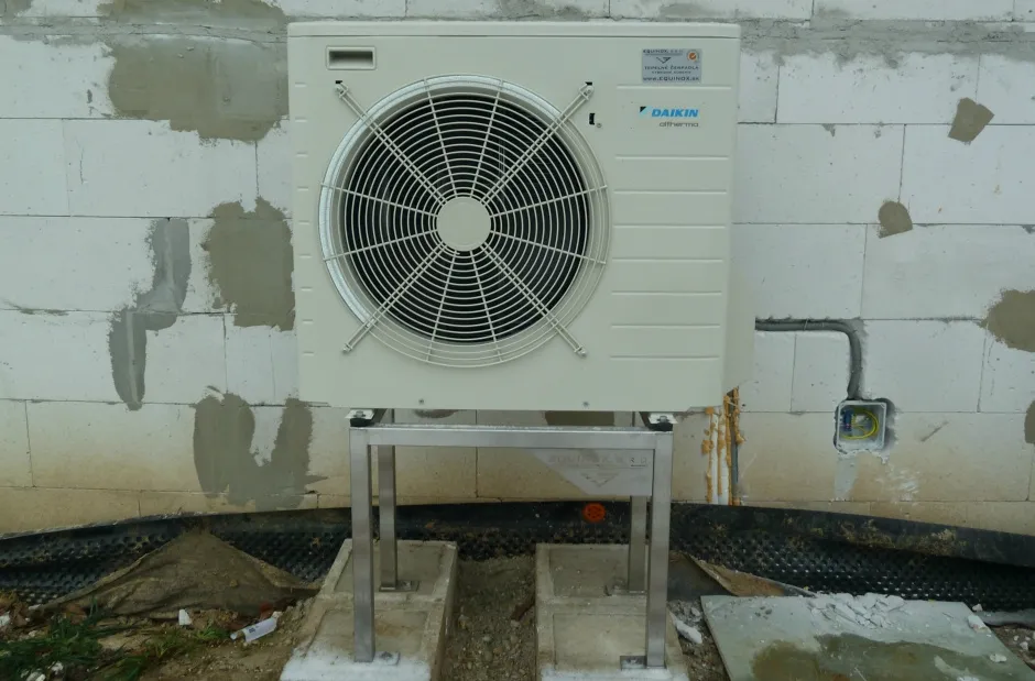 Tepelné čerpadlo vzduch voda Daikin Altherma LT 6kW s chladením rodinný dom Lovčica