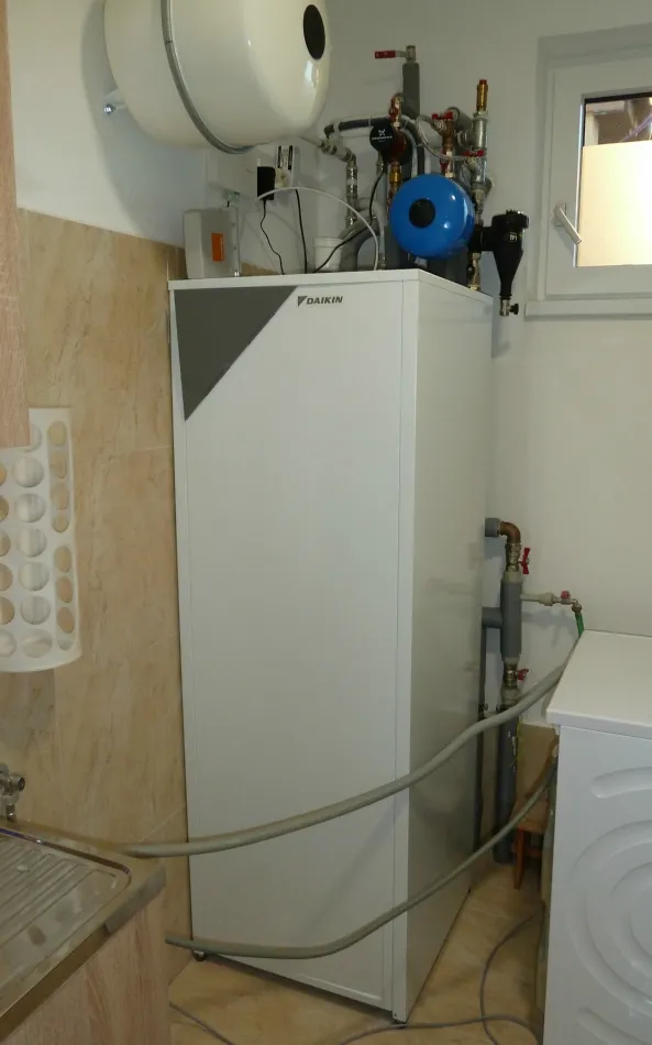 Tepelné čerpadlo vzduch voda Daikin Altherma LT 6kW s chladením rodinný dom Lukavica