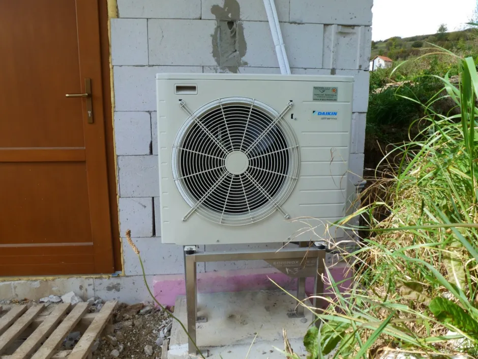 Tepelné čerpadlo vzduch voda Daikin Altherma LT 6kW s chladením rodinný dom Medvedzie