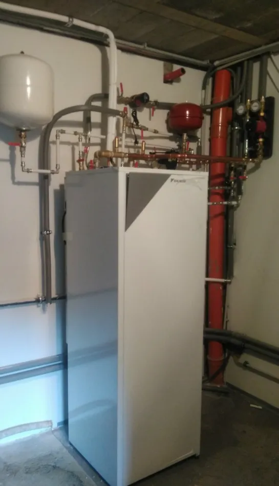 Tepelné čerpadlo vzduch voda Daikin Altherma LT 6kW s chladením rodinný dom Môlča