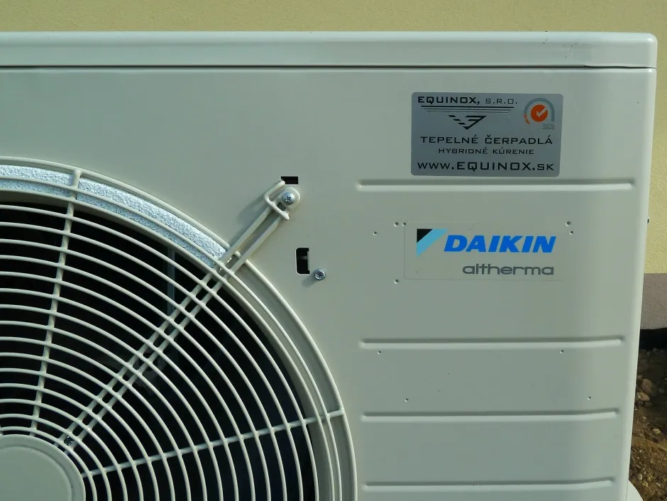 Tepelné čerpadlo vzduch voda Daikin Altherma LT 6kW s chladením rodinný dom Potzneusiedl
