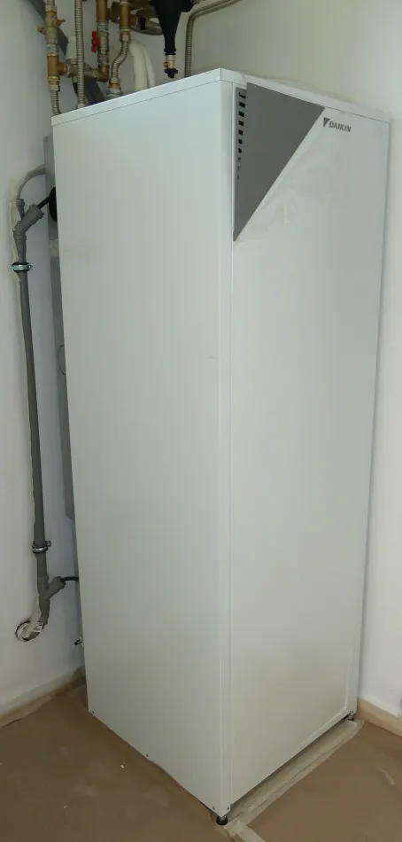 Tepelné čerpadlo vzduch voda Daikin Altherma LT 6kW s chladením rodinný dom Potzneusiedl