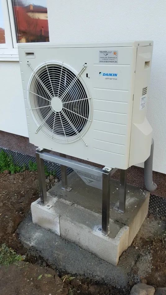 Tepelné čerpadlo vzduch voda Daikin Altherma LT 6kW s chladením rodinný dom Prosné