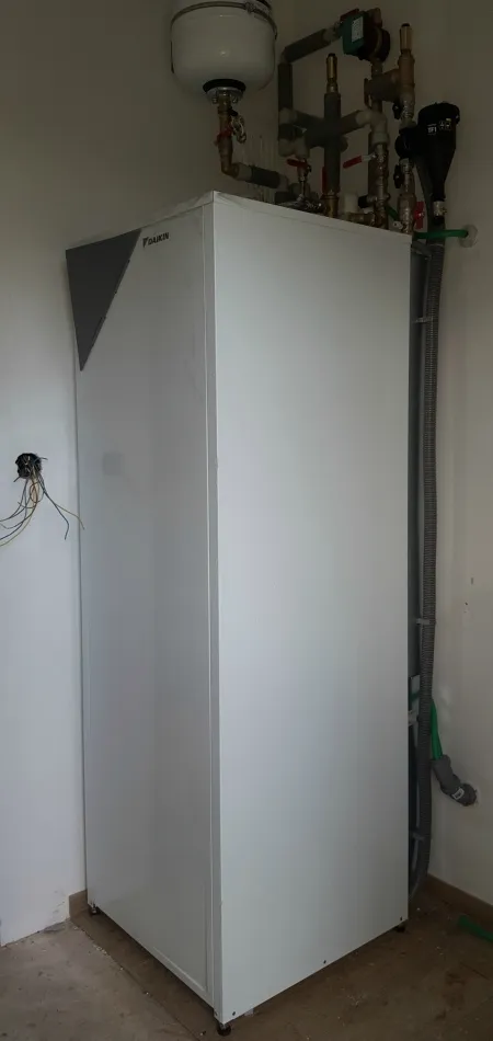 Tepelné čerpadlo vzduch voda Daikin Altherma LT 6kW s chladením rodinný dom Prosné