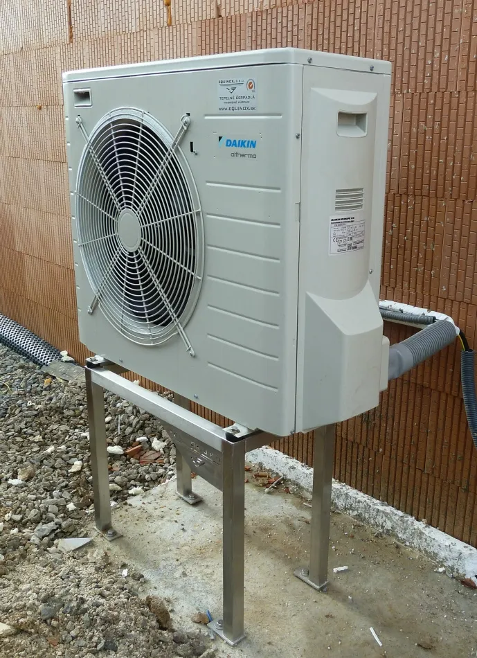 Tepelné čerpadlo vzduch voda Daikin Altherma LT 6kW s chladením rodinný dom Rosina