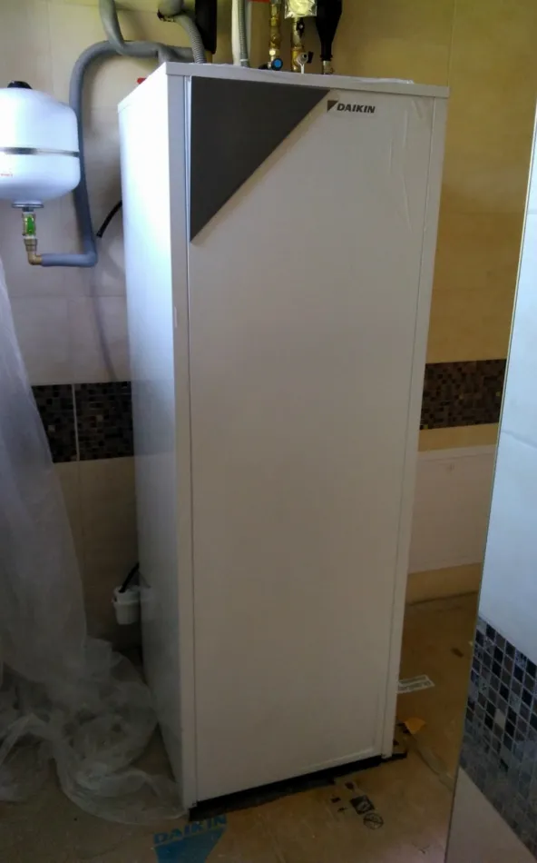 Tepelné čerpadlo vzduch voda Daikin Altherma LT 6kW s chladením rodinný dom Smolenice