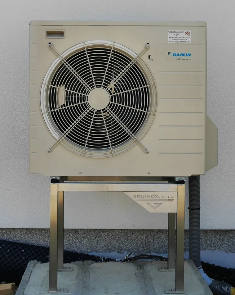 Tepelné čerpadlo vzduch voda Daikin Altherma LT 6kW s chladením rodinný dom Vinosady