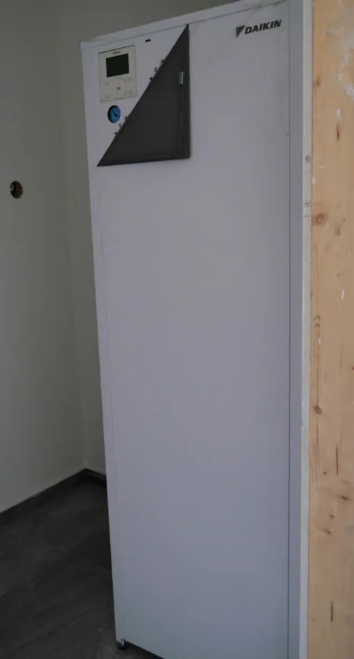 Tepelné čerpadlo vzduch voda Daikin Altherma LT 6kW s chladením rodinný dom Vinosady