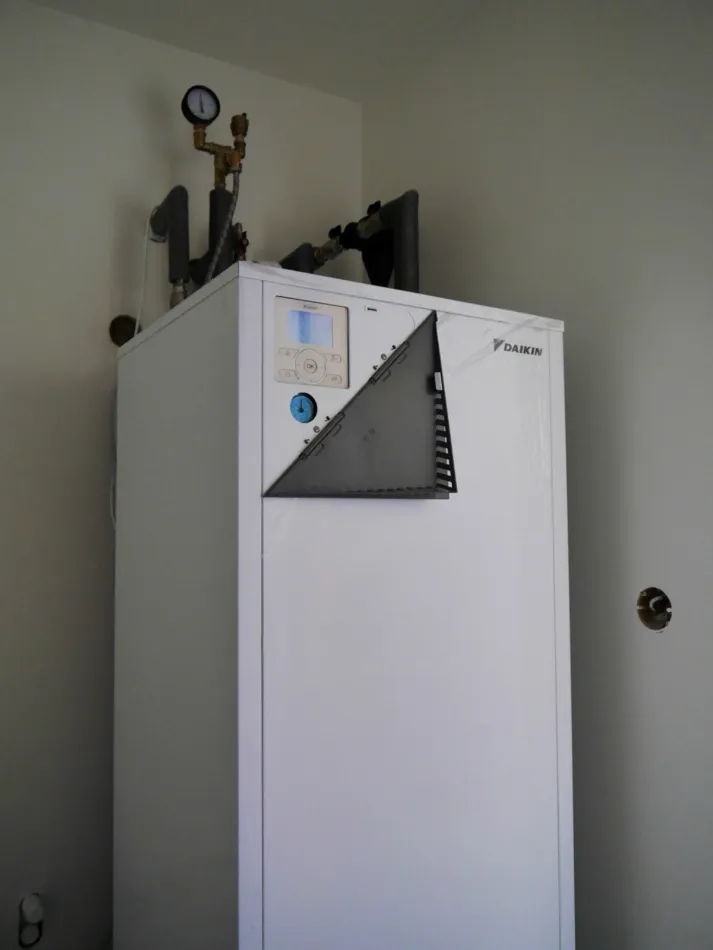 Tepelné čerpadlo vzduch voda Daikin Altherma LT 6kW s chladením rodinný dom Vinosady
