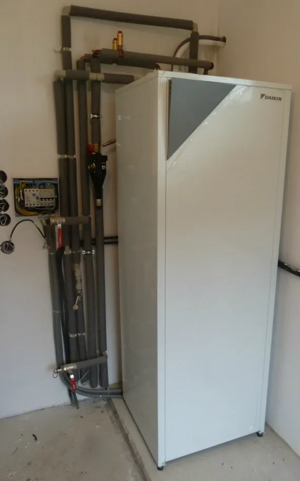 Tepelné čerpadlo vzduch voda Daikin Altherma LT 8kW rodinný dom Borský Mikuláš