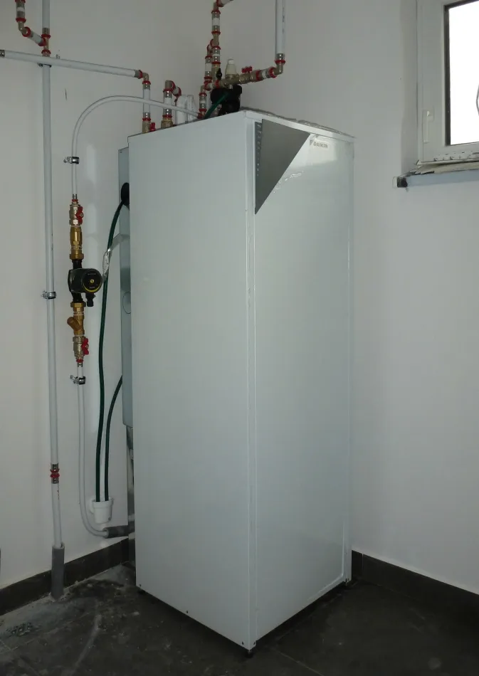 Tepelné čerpadlo vzduch voda Daikin Altherma LT 8kW rodinný dom Bystrička