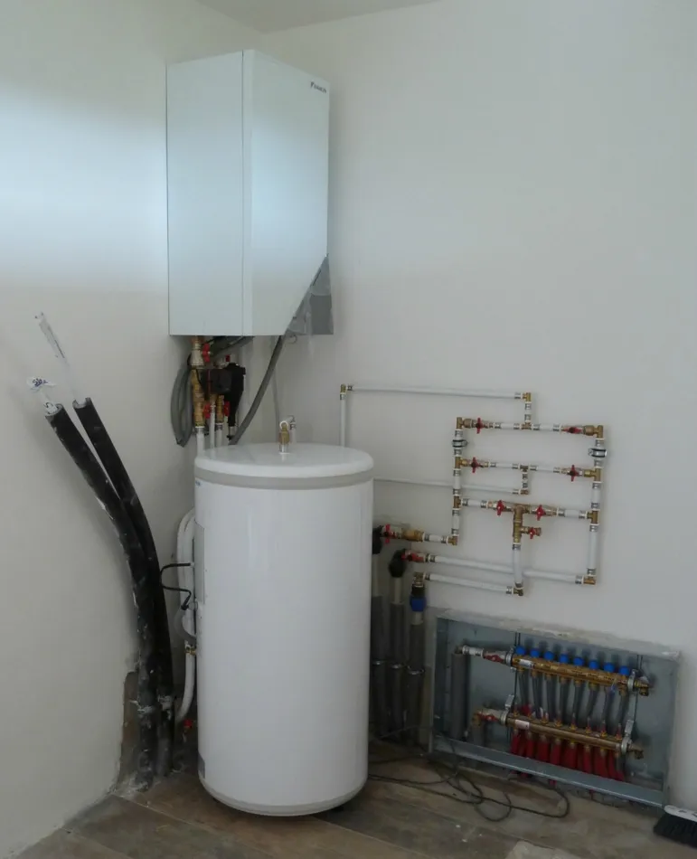 Tepelné čerpadlo vzduch voda Daikin Altherma LT 8kW rodinný dom Devín