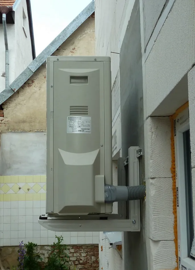Tepelné čerpadlo vzduch voda Daikin Altherma LT 8kW rodinný dom Dojč