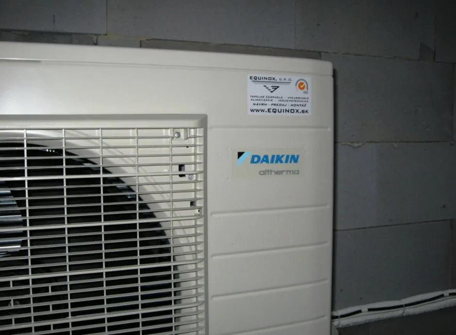Tepelné čerpadlo vzduch voda Daikin Altherma LT 8kW rodinný dom Dolná Breznica 1