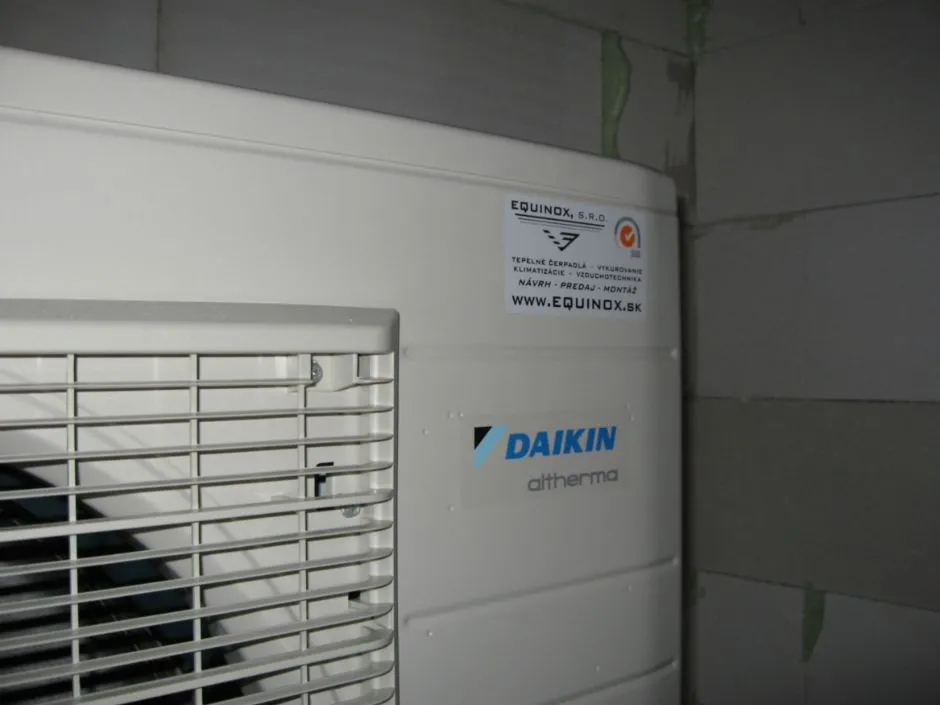Tepelné čerpadlo vzduch voda Daikin Altherma LT 8kW rodinný dom Dolná Breznica 2